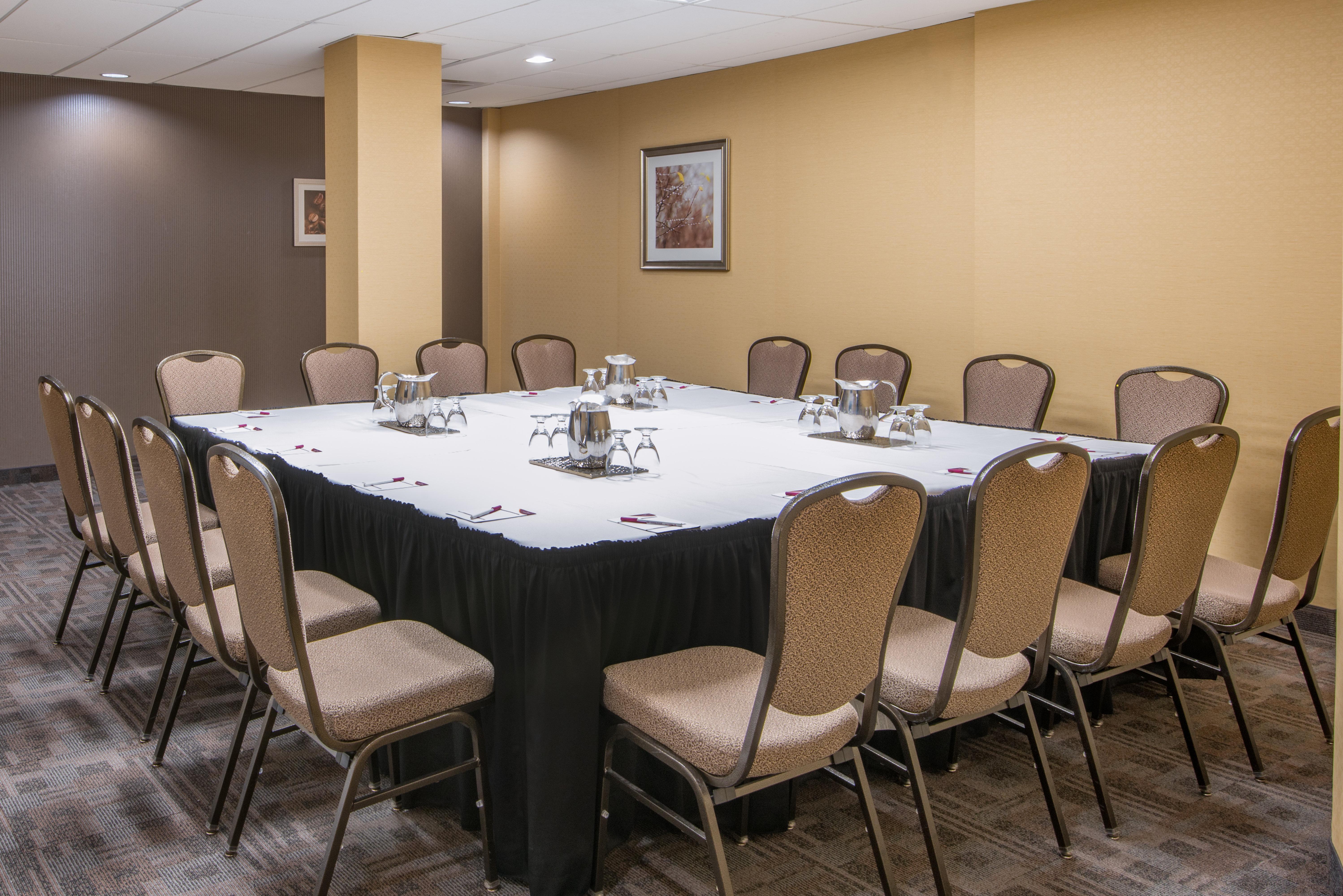 Отель Crowne Plaza Kitchener-Waterloo By Ihg Экстерьер фото