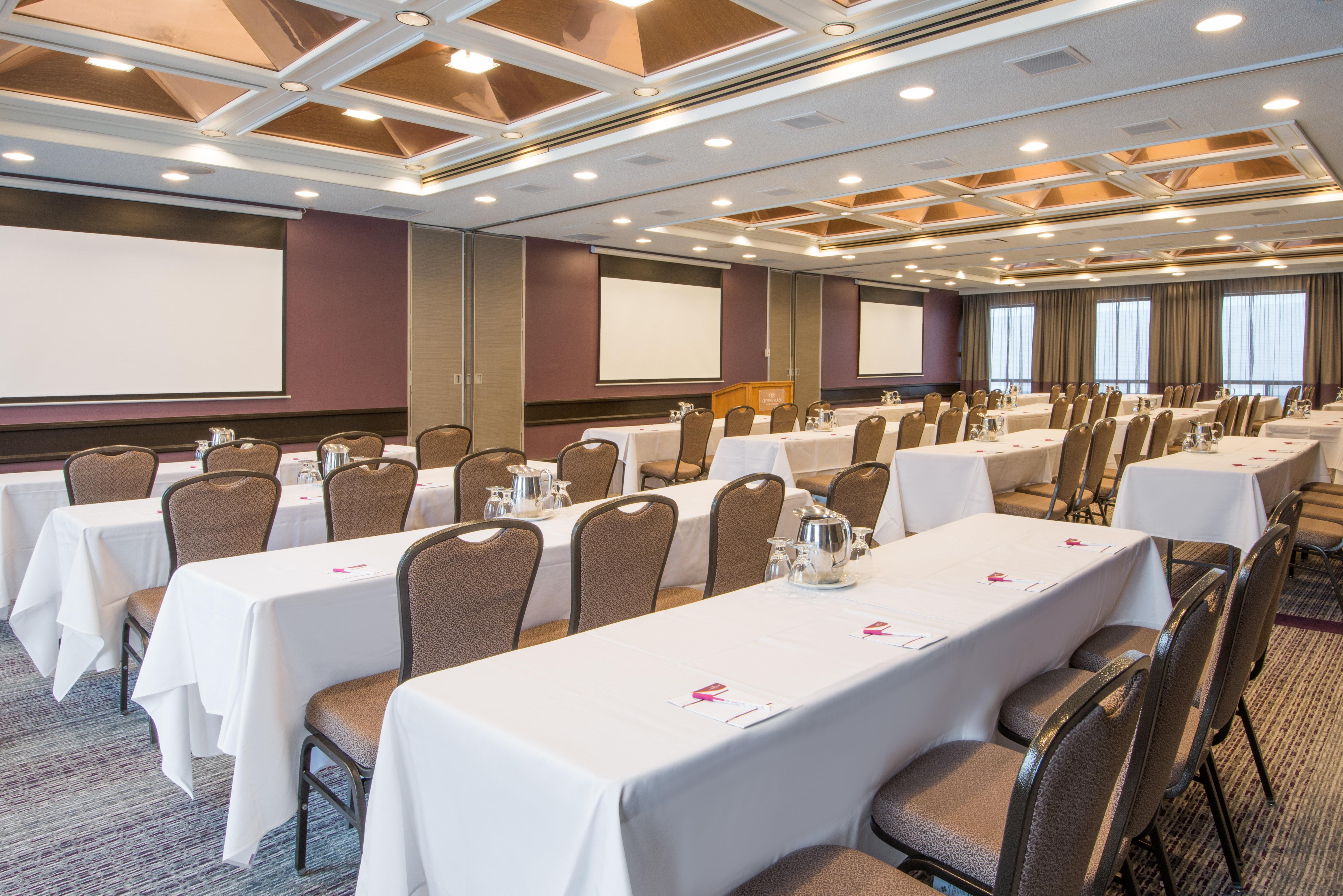 Отель Crowne Plaza Kitchener-Waterloo By Ihg Экстерьер фото
