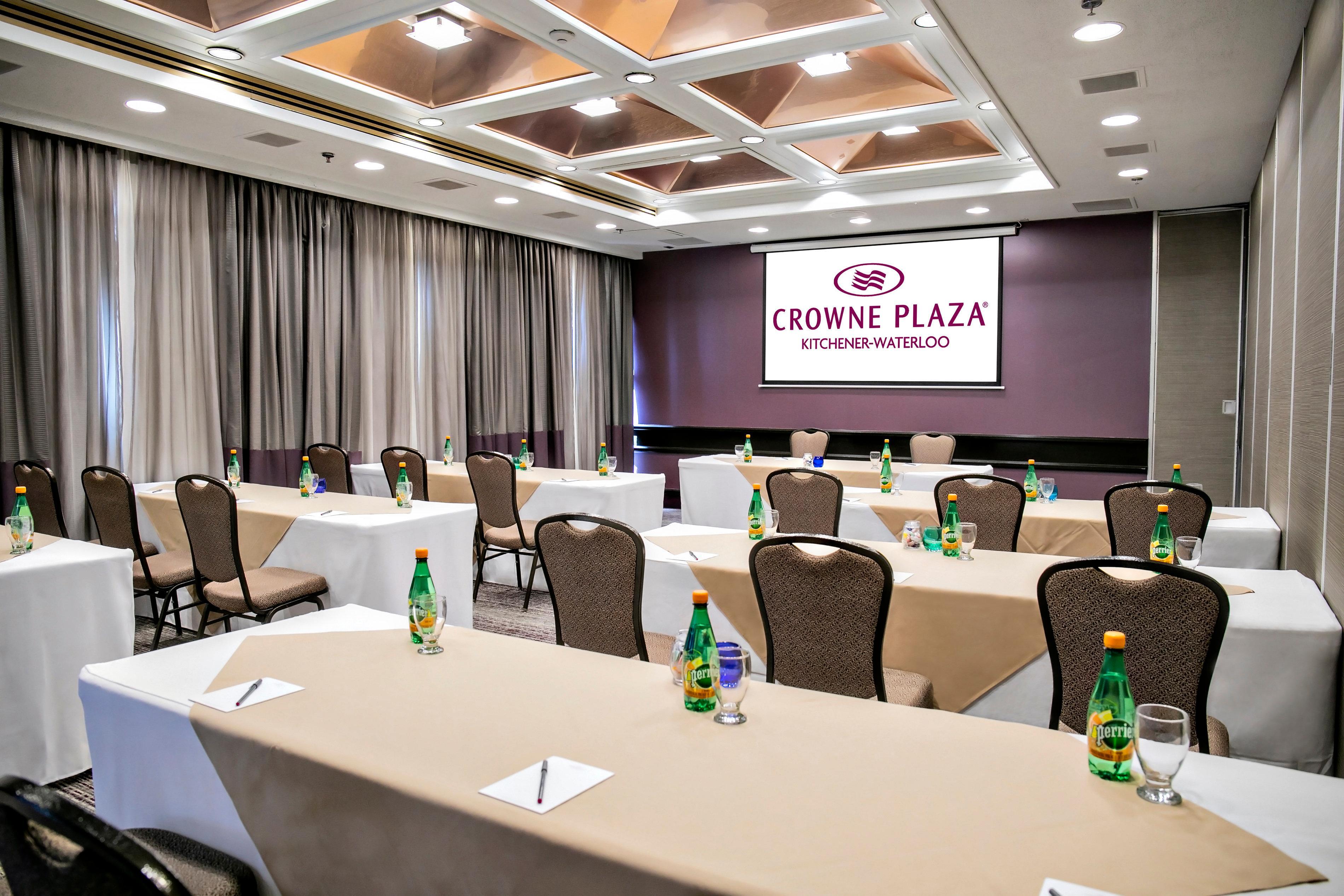 Отель Crowne Plaza Kitchener-Waterloo By Ihg Экстерьер фото