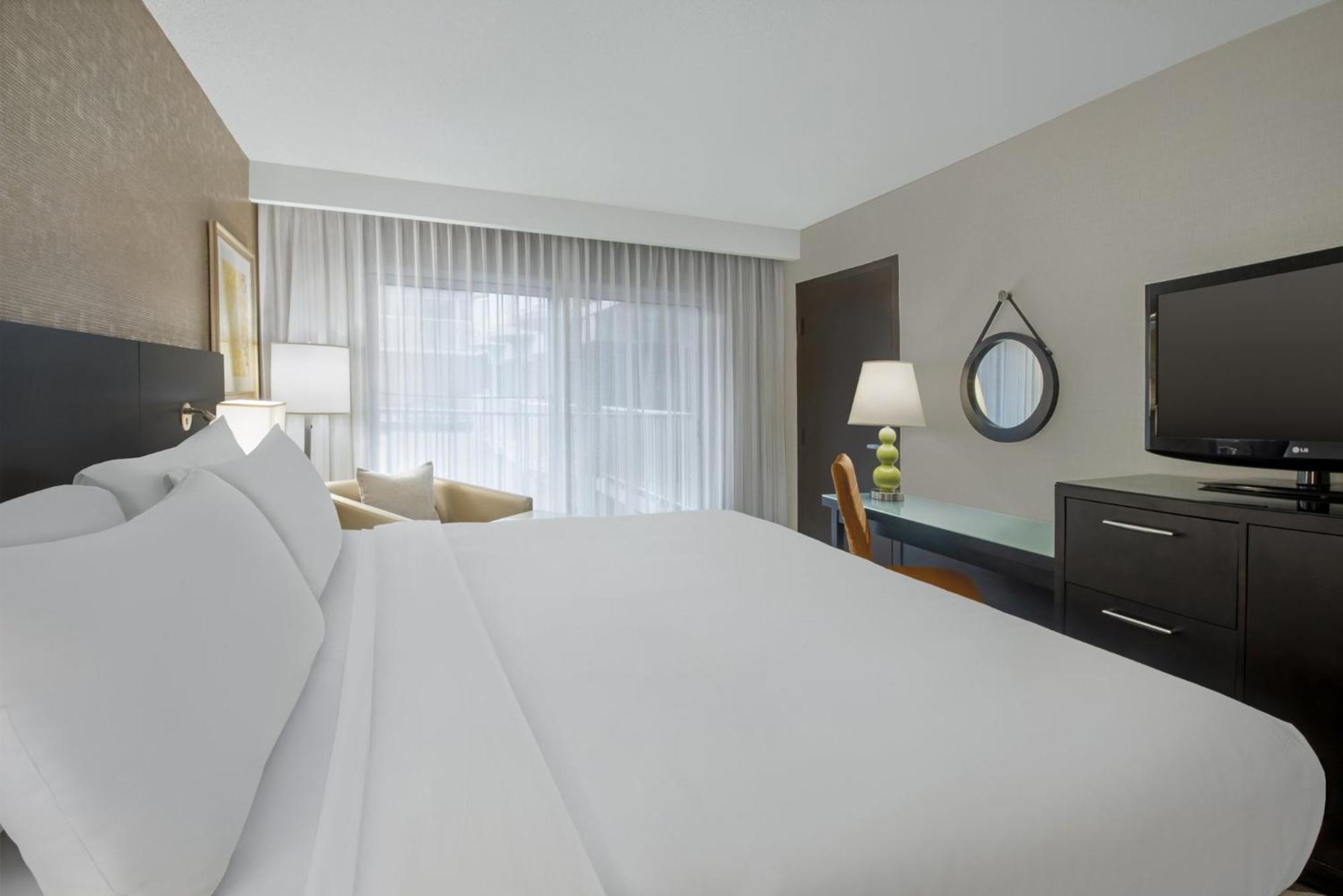 Crowne Plaza Kitchener-Waterloo, An Ihg Hotel Экстерьер фото