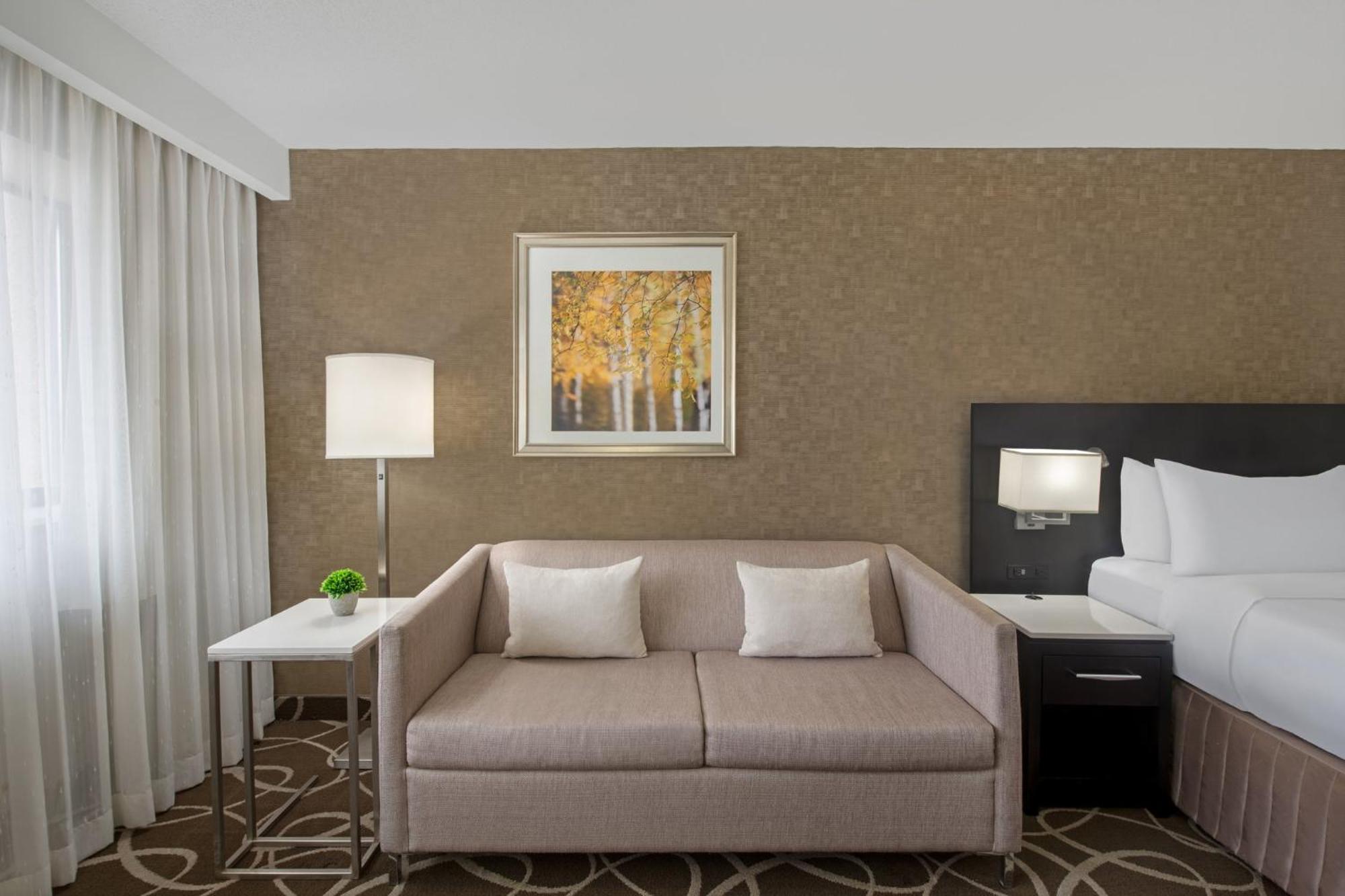 Отель Crowne Plaza Kitchener-Waterloo By Ihg Экстерьер фото